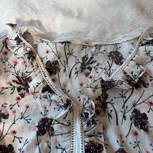 Floral top sizeL - Picture 5 of 13